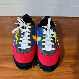 Puma sneakers size 7 boys